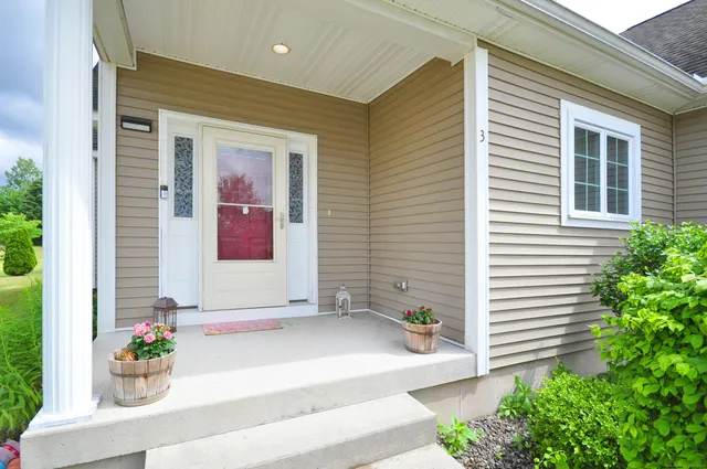 $3,250 | 3 Katherine Way, Unit 3, Ellington, CT 06029