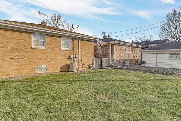 $160,000 | 712 May Street, Calumet City, IL 60409