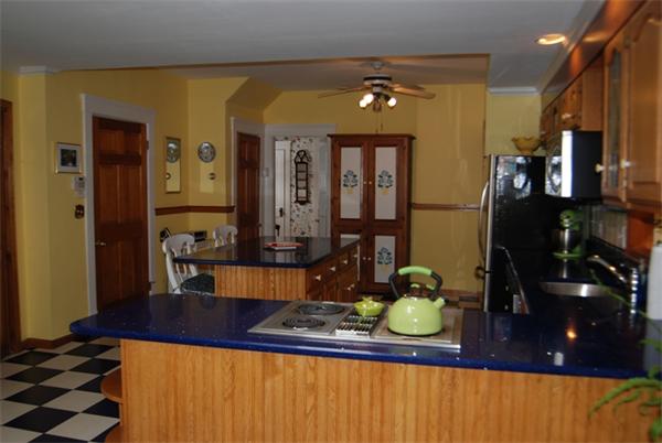 82 Butman Road Lowell, MA 01852 - Photo 6 of 30 Gallery Image 6