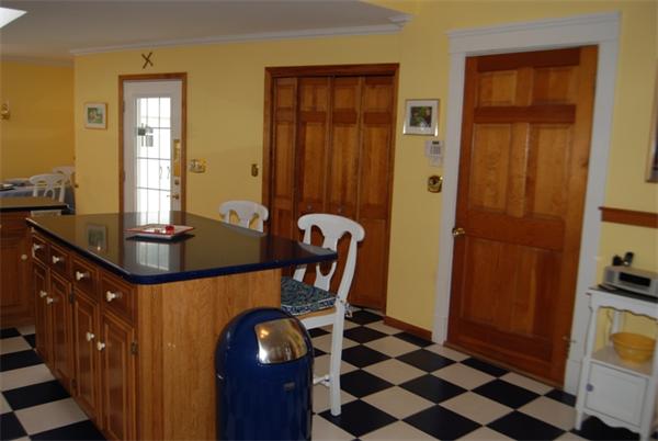 82 Butman Road Lowell, MA 01852 - Photo 9 of 30 Gallery Image 9