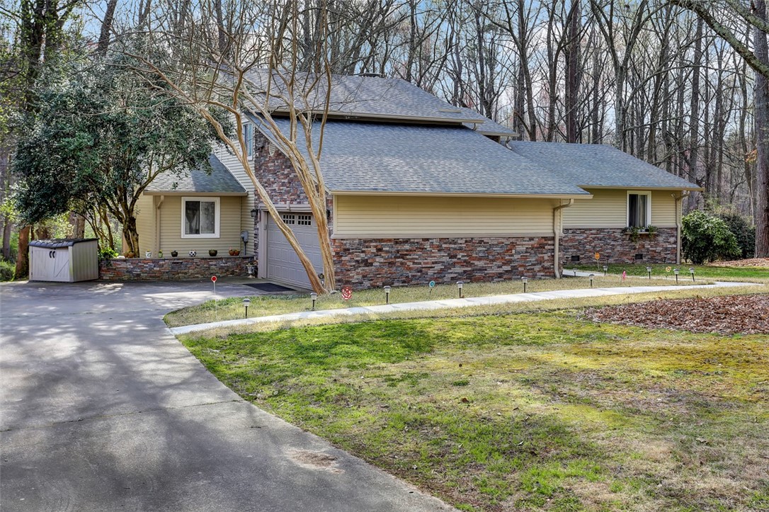 200 Fox Creek Road Anderson, SC 29621 - Photo 3 of 36