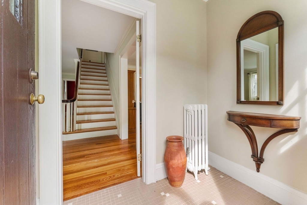 18 Burnside Road Newton, MA 02461 - Photo 4 of 27 a view of a hallway with windows
