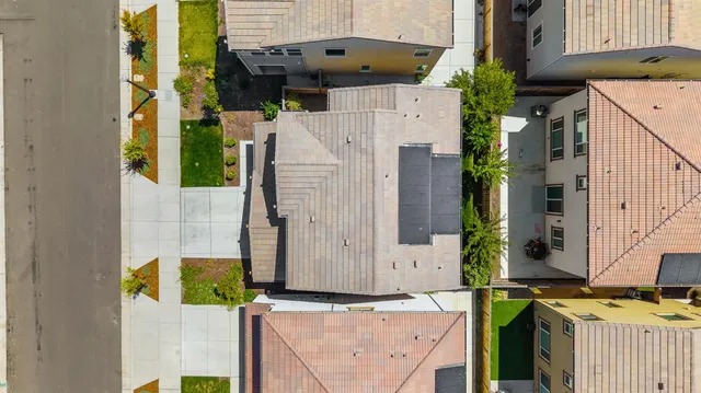 a view of building with an outdoor space