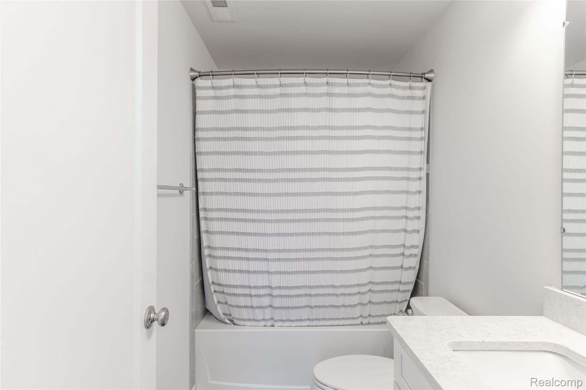 2963 Aughton Road Ann Arbor, MI 48105 - Photo 11 of 46 2963 Aughton-13.jpg