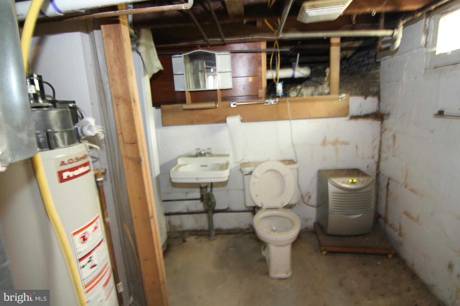 3618 Hineline Road Baltimore, MD 21229 - Photo 28 of 30 Bath