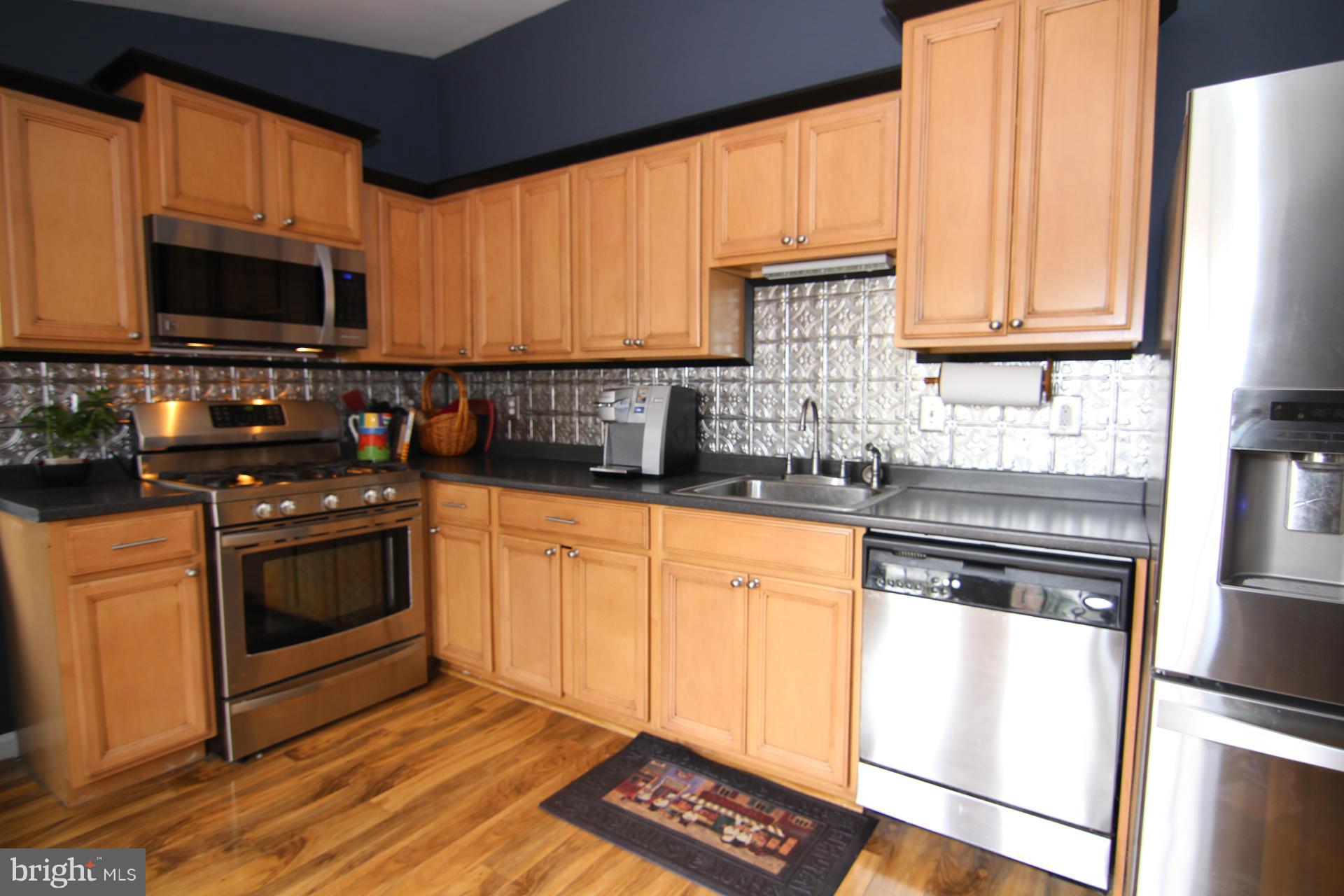 3618 Hineline Road Baltimore, MD 21229 - Photo 7 of 30 Kitchen