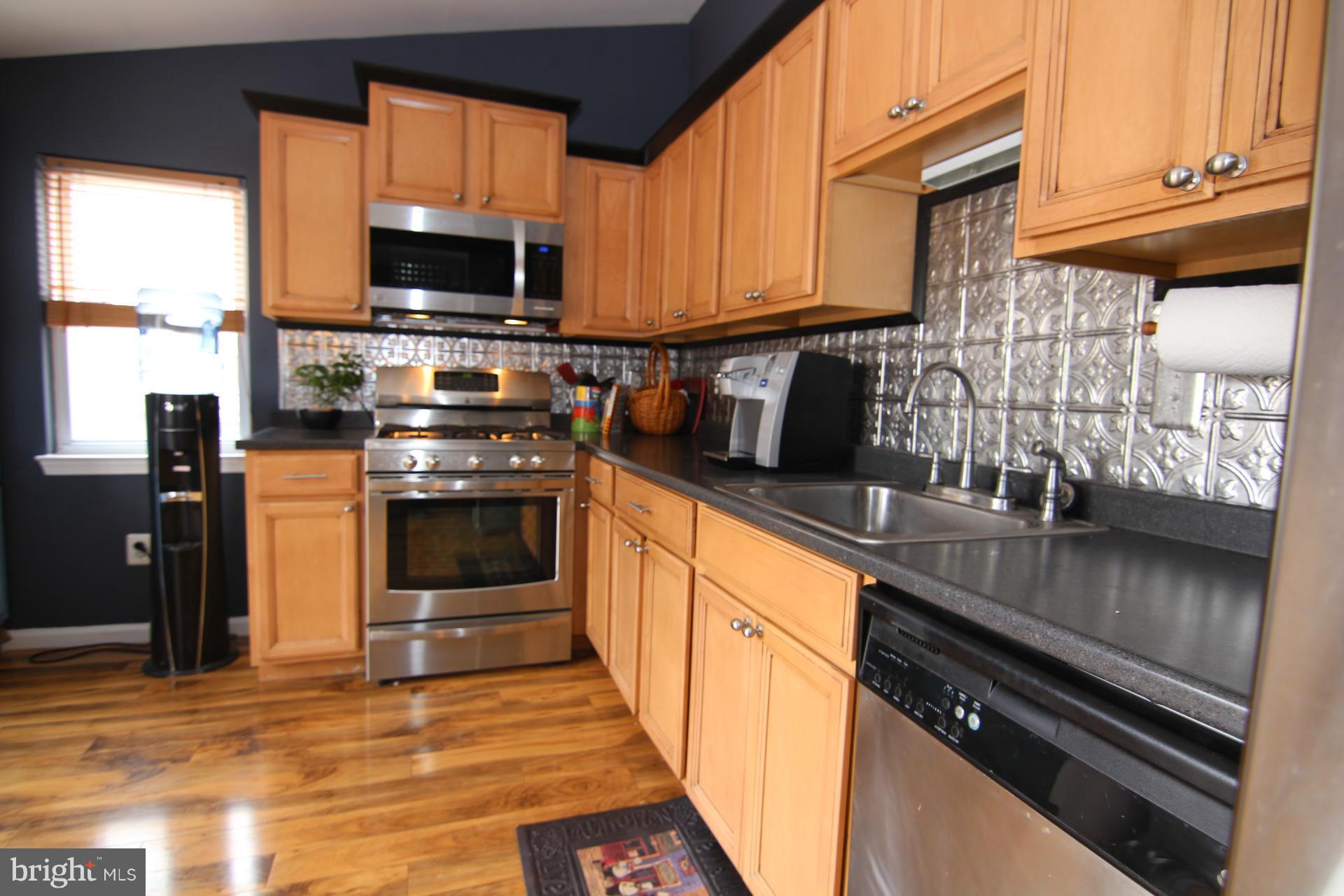 3618 Hineline Road Baltimore, MD 21229 - Photo 8 of 30 Kitchen