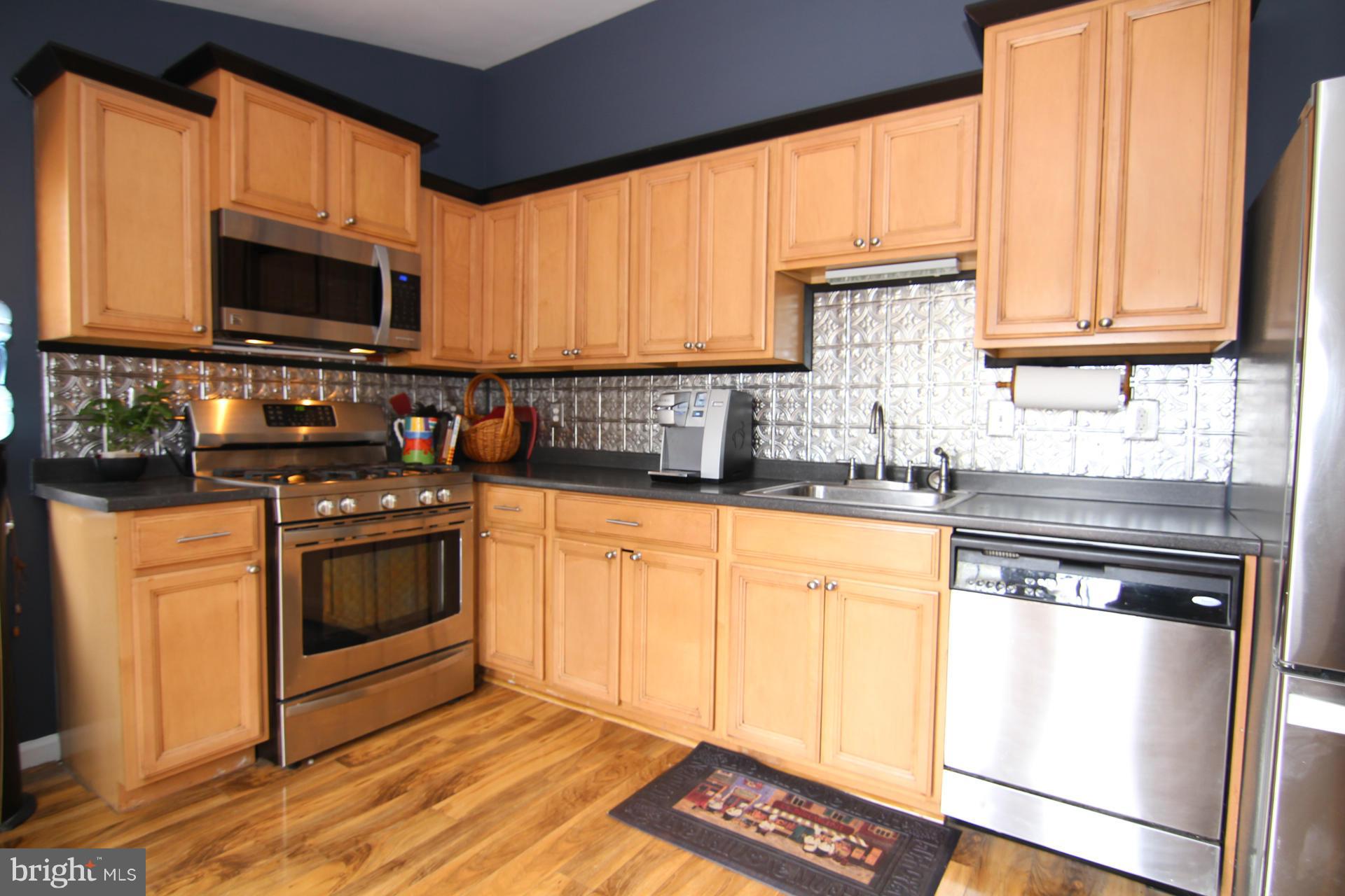 3618 Hineline Road Baltimore, MD 21229 - Photo 9 of 30 Kitchen