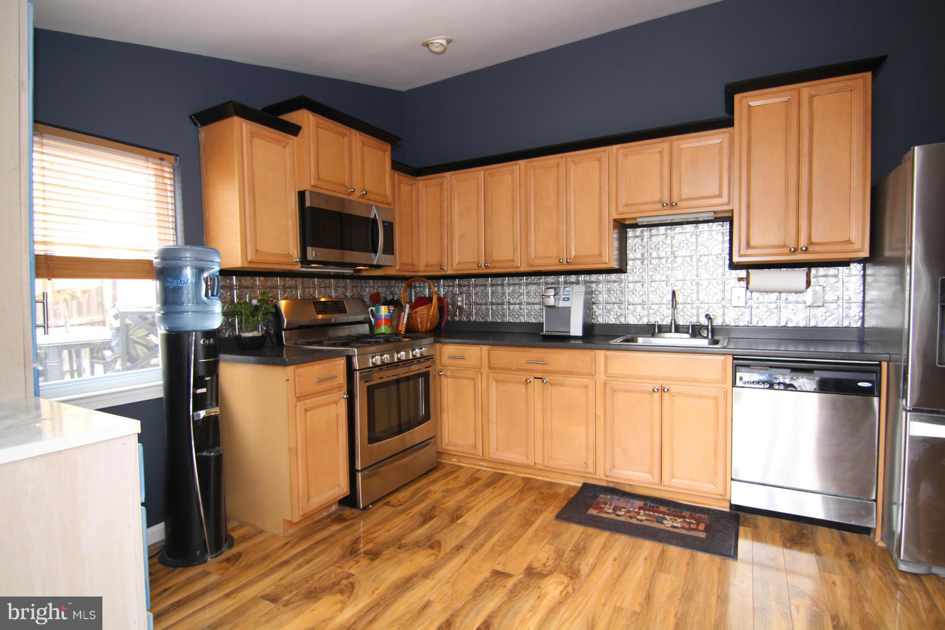 3618 Hineline Road Baltimore, MD 21229 - Photo 10 of 30 Kitchen