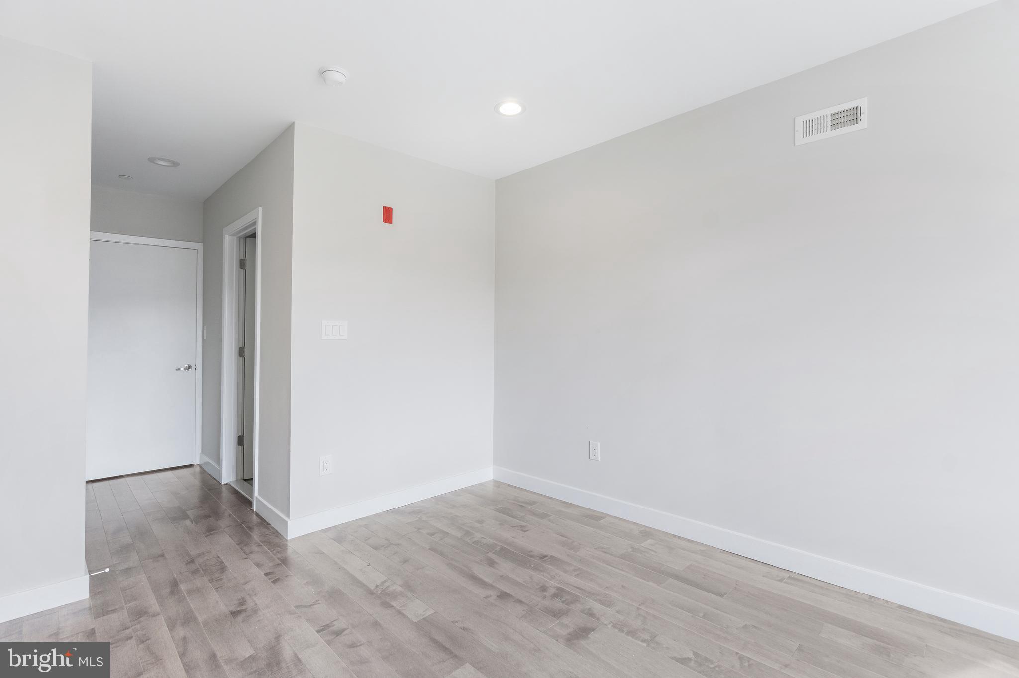 1949 North 4th Street Philadelphia, PA 19122 - Photo 8 of 30