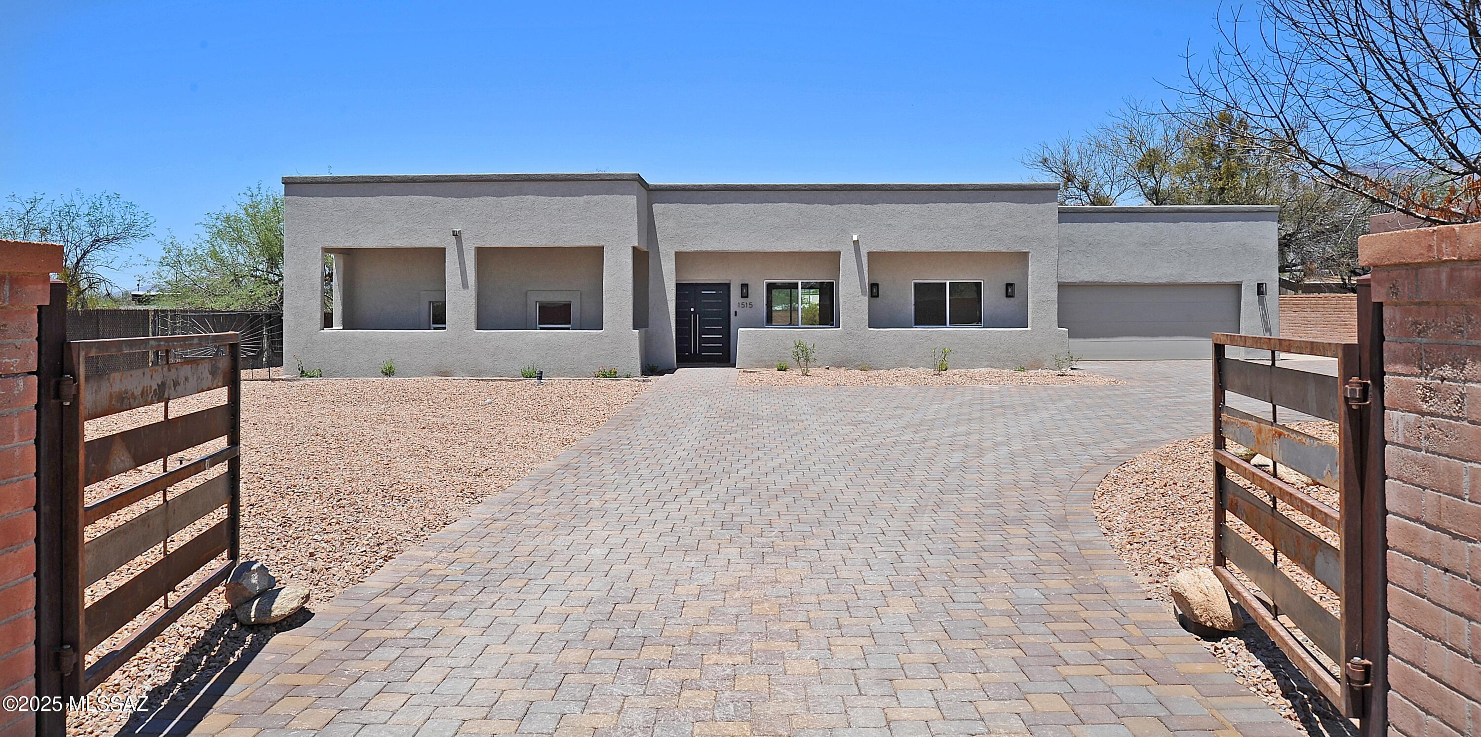 1515 East Kleindale Road Tucson, AZ 85719 - Photo 2 of 50