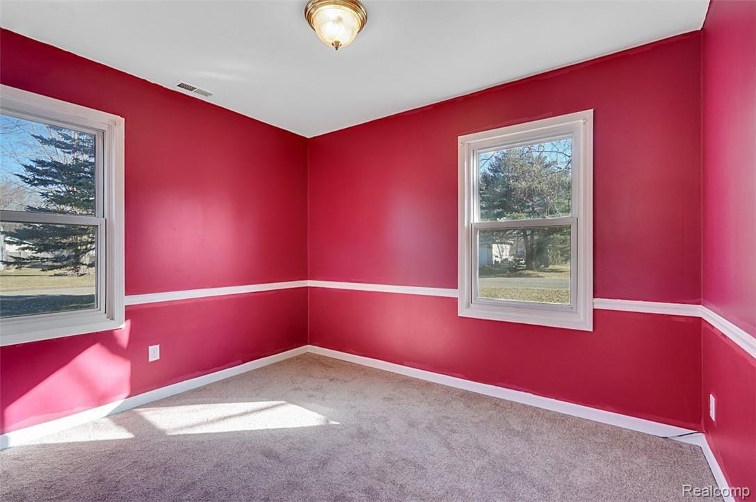 3965 Queensbury Road Lake Orion, MI 48359 - Photo 13 of 22 dsc05610-dsc05612.jpg
