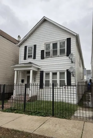 $159,900 | 1620 West 44th Street, Chicago, IL 60609