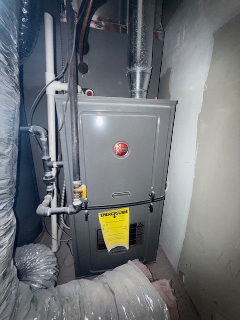 1620 West 44th Street Chicago, IL 60609 - Photo 15 of 37 a view of kitchen