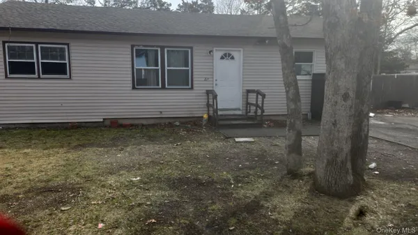 $3,600 | 27 Panamoka Trail, Ridge, NY 11961