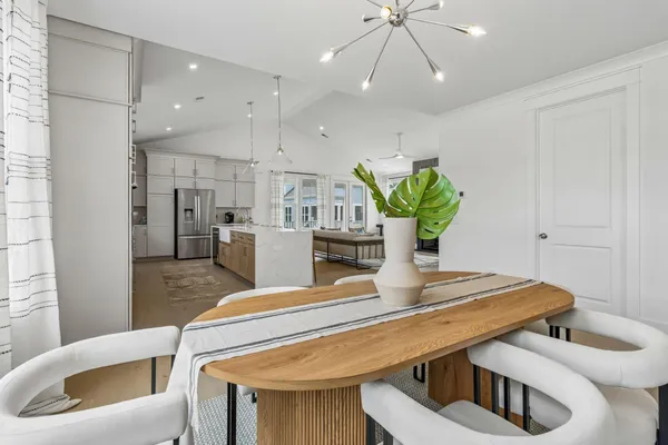 $899,990 | 5012 Hut Crk Road, Johns Island, SC 29455