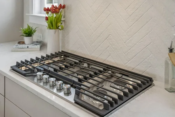 $899,990 | 5012 Hut Crk Road, Johns Island, SC 29455