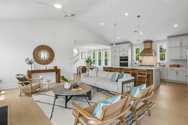 $899,990 | 5012 Hut Crk Road, Johns Island, SC 29455