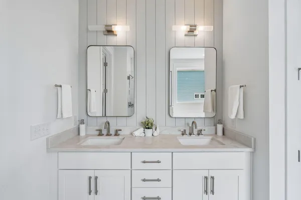 $899,990 | 5012 Hut Crk Road, Johns Island, SC 29455