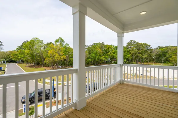 $899,990 | 5012 Hut Crk Road, Johns Island, SC 29455