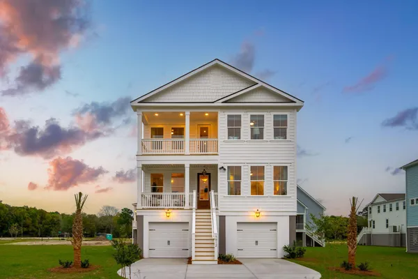 $899,990 | 5012 Hut Crk Road, Johns Island, SC 29455