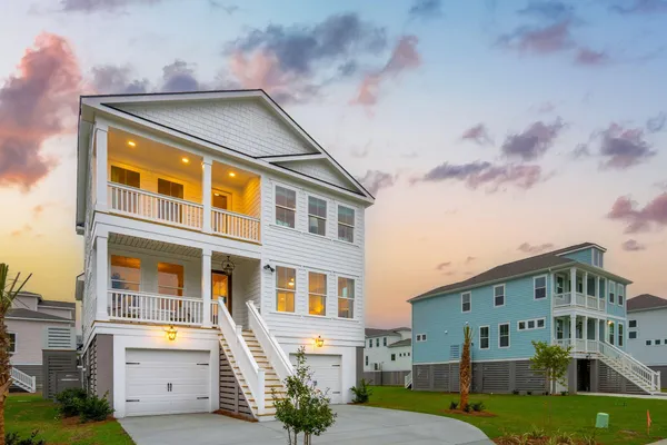 $899,990 | 5012 Hut Crk Road, Johns Island, SC 29455