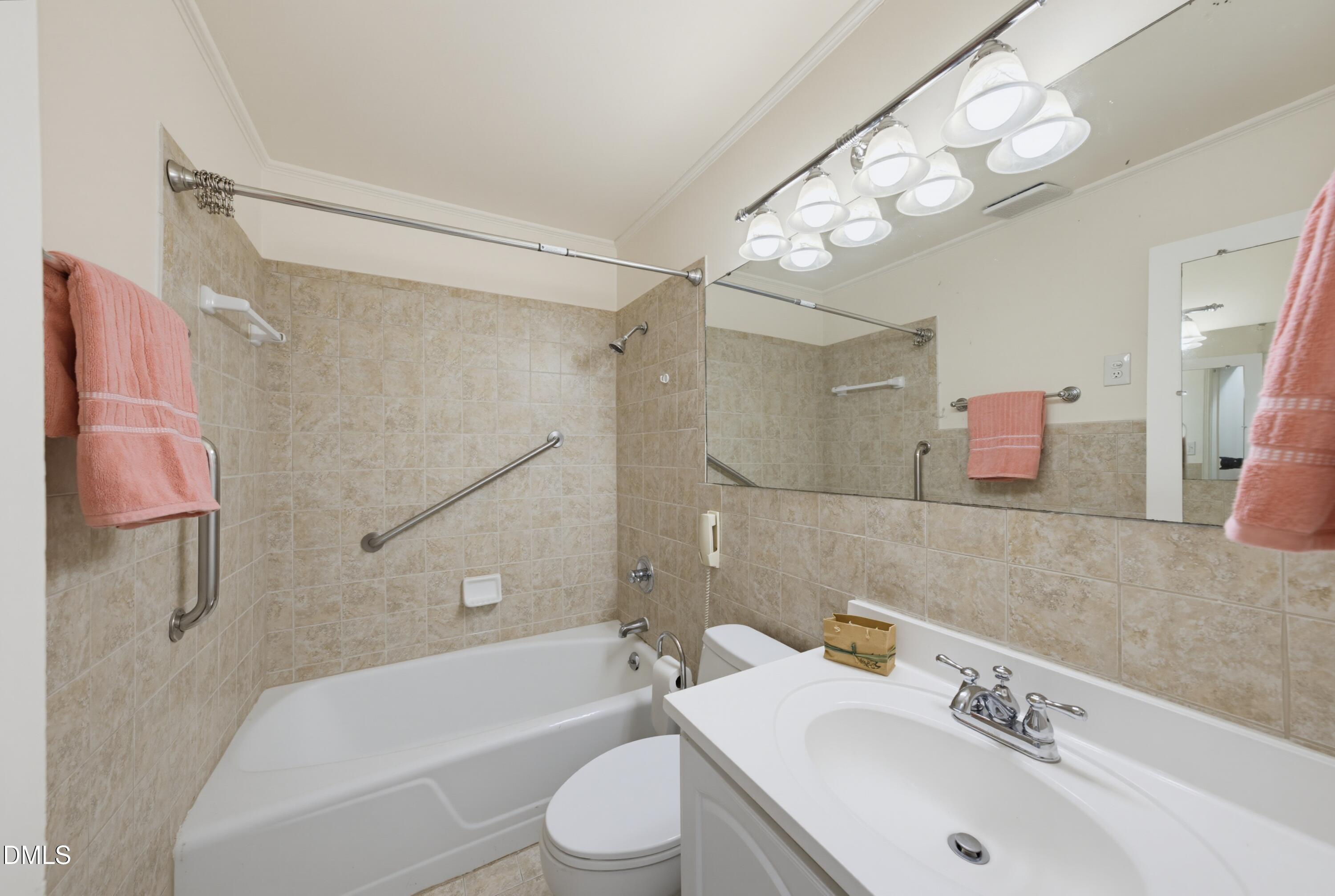 306 Plainview Avenue Raleigh, NC 27604 - Photo 29 of 55 Guest Bathroom