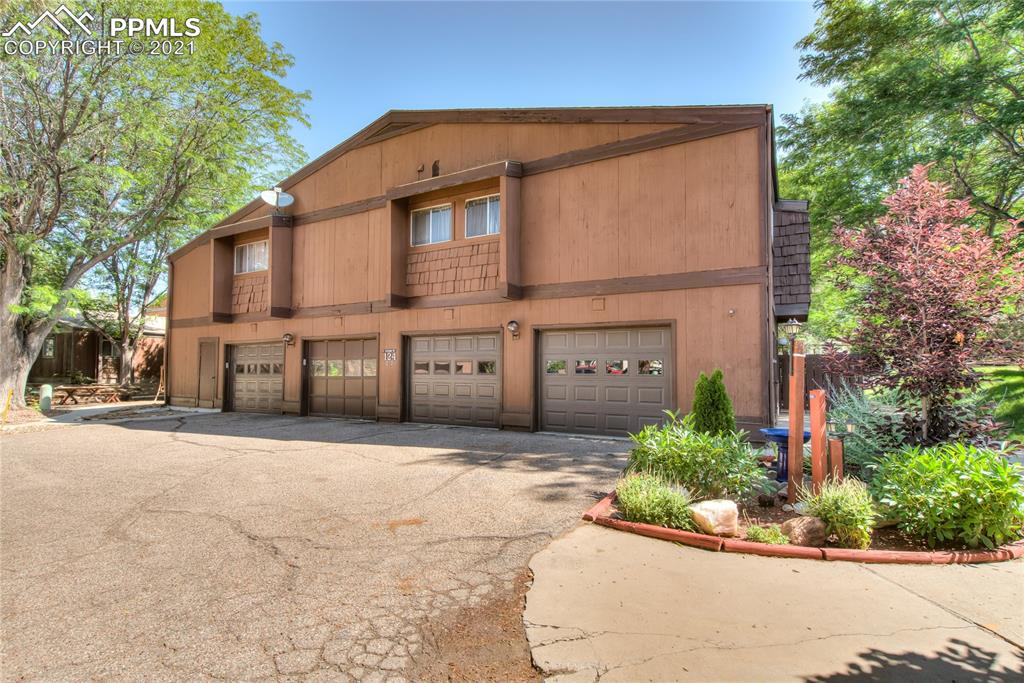 124 Scotland Road, Unit F Pueblo, CO 81001 - Photo 1 of 29