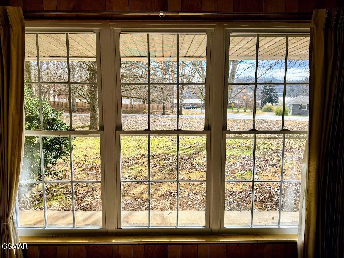 3309 Rena Street Pigeon Forge, TN 37863 - Photo 5 of 36