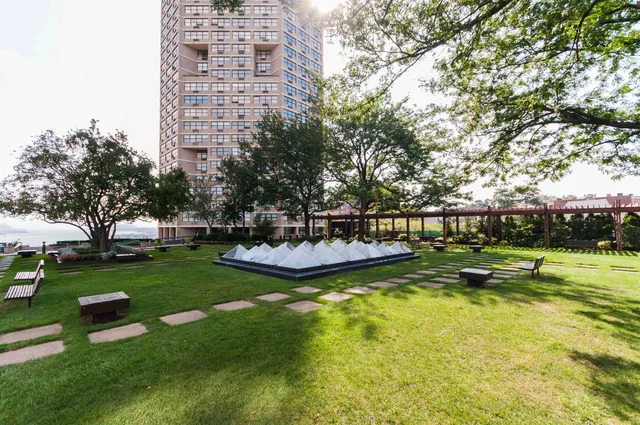 $415,000 | 7000 Boulevard East, Unit 45F, Guttenberg, NJ 07093