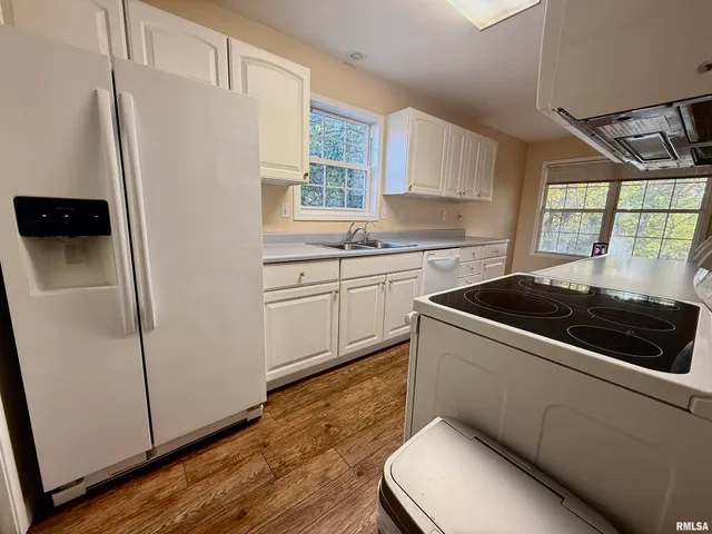 $269,900 | 6905 North Flagstone Court, Peoria, IL 61615