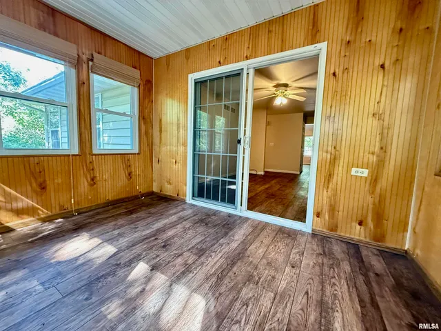 $269,900 | 6905 North Flagstone Court, Peoria, IL 61615