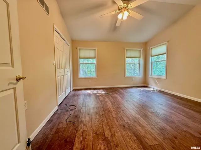 $269,900 | 6905 North Flagstone Court, Peoria, IL 61615