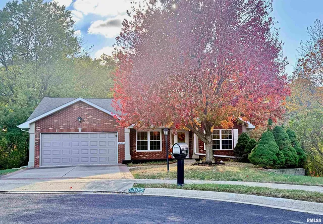 $269,900 | 6905 North Flagstone Court, Peoria, IL 61615
