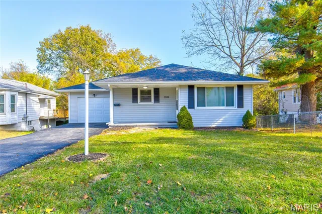 $169,900 | 2108 Holland Avenue, Alton, IL 62002