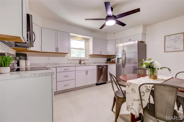 $169,900 | 2108 Holland Avenue, Alton, IL 62002