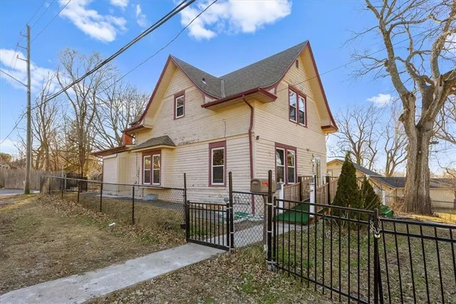 $155,900 | 1701 West Walnut Street, Independence, MO 64052