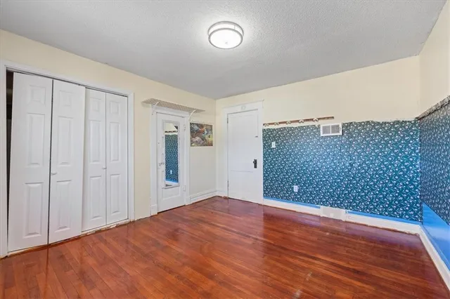 $155,900 | 1701 West Walnut Street, Independence, MO 64052