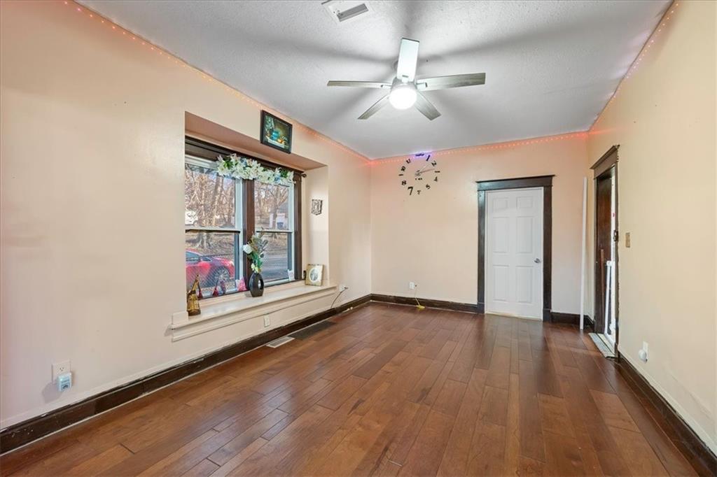 1701 West Walnut Street Independence, MO 64052 - Photo 7 of 27