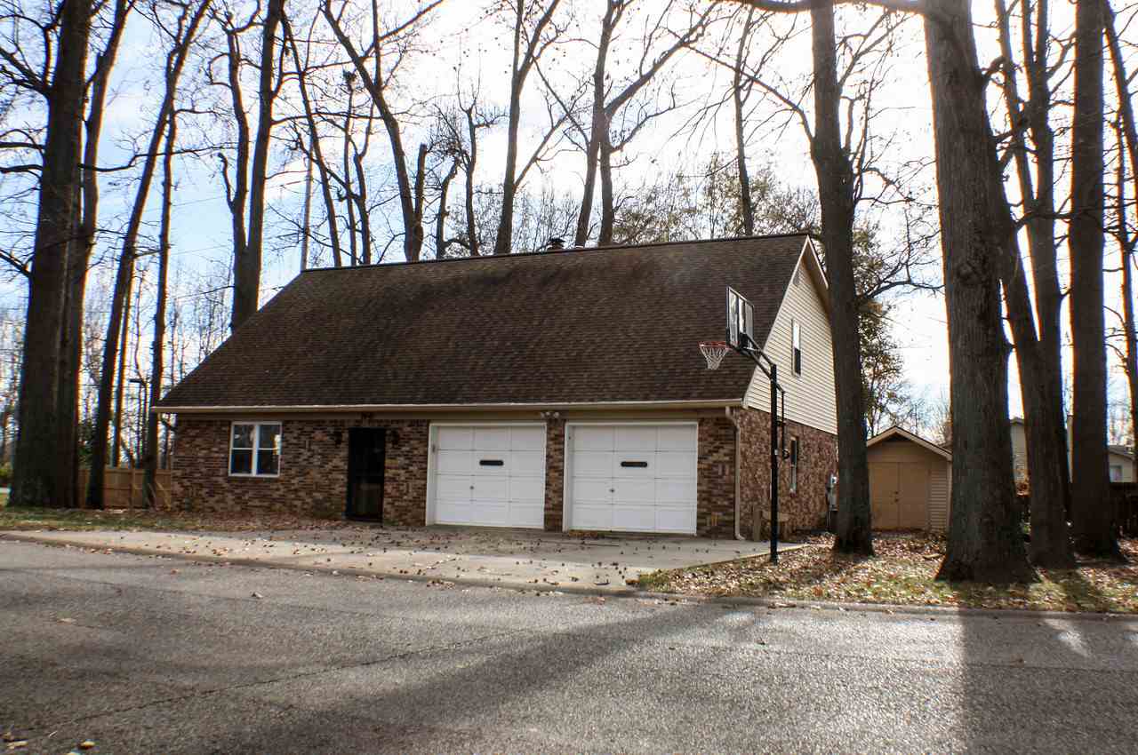 7641 Ridgeway Avenue Evansville, IN 47715 - Photo 2 of 18 Gallery Image 2