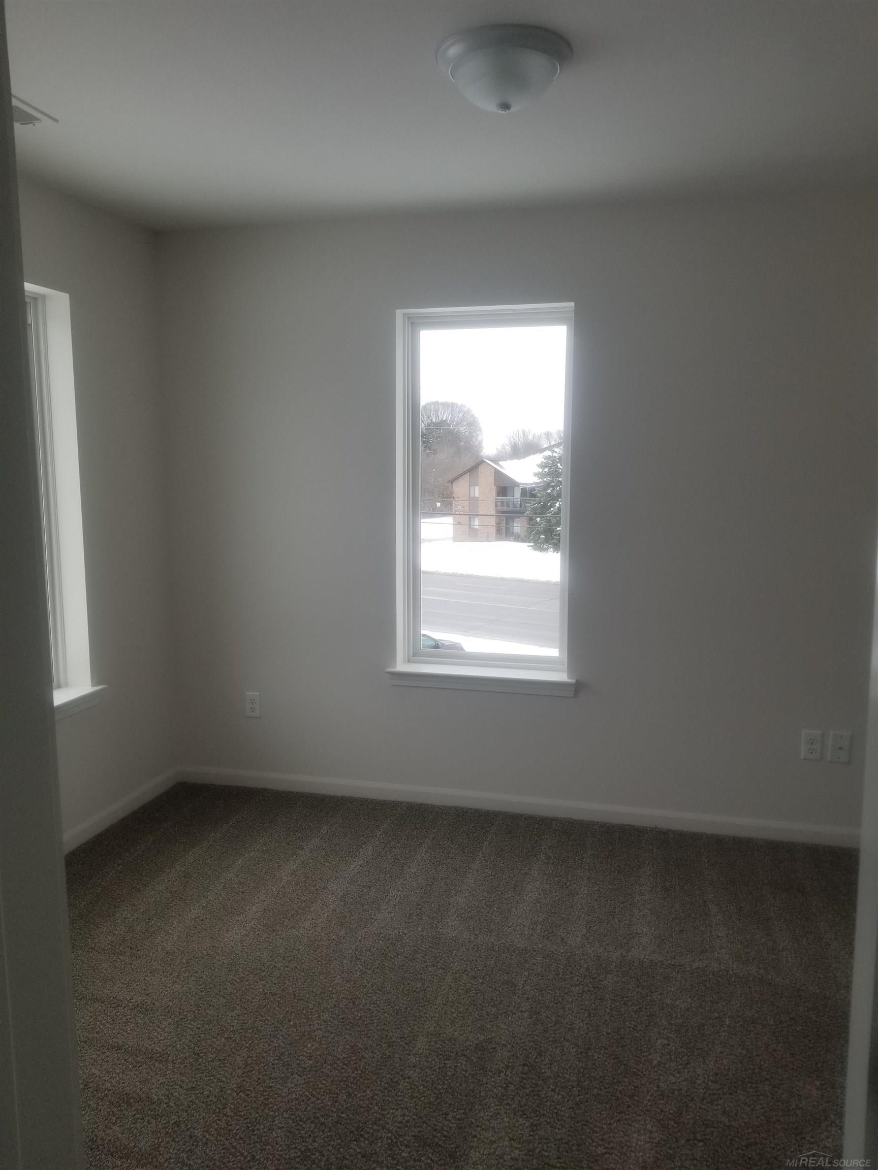 33630 Utica Road Fraser, MI 48026 - Photo 5 of 15