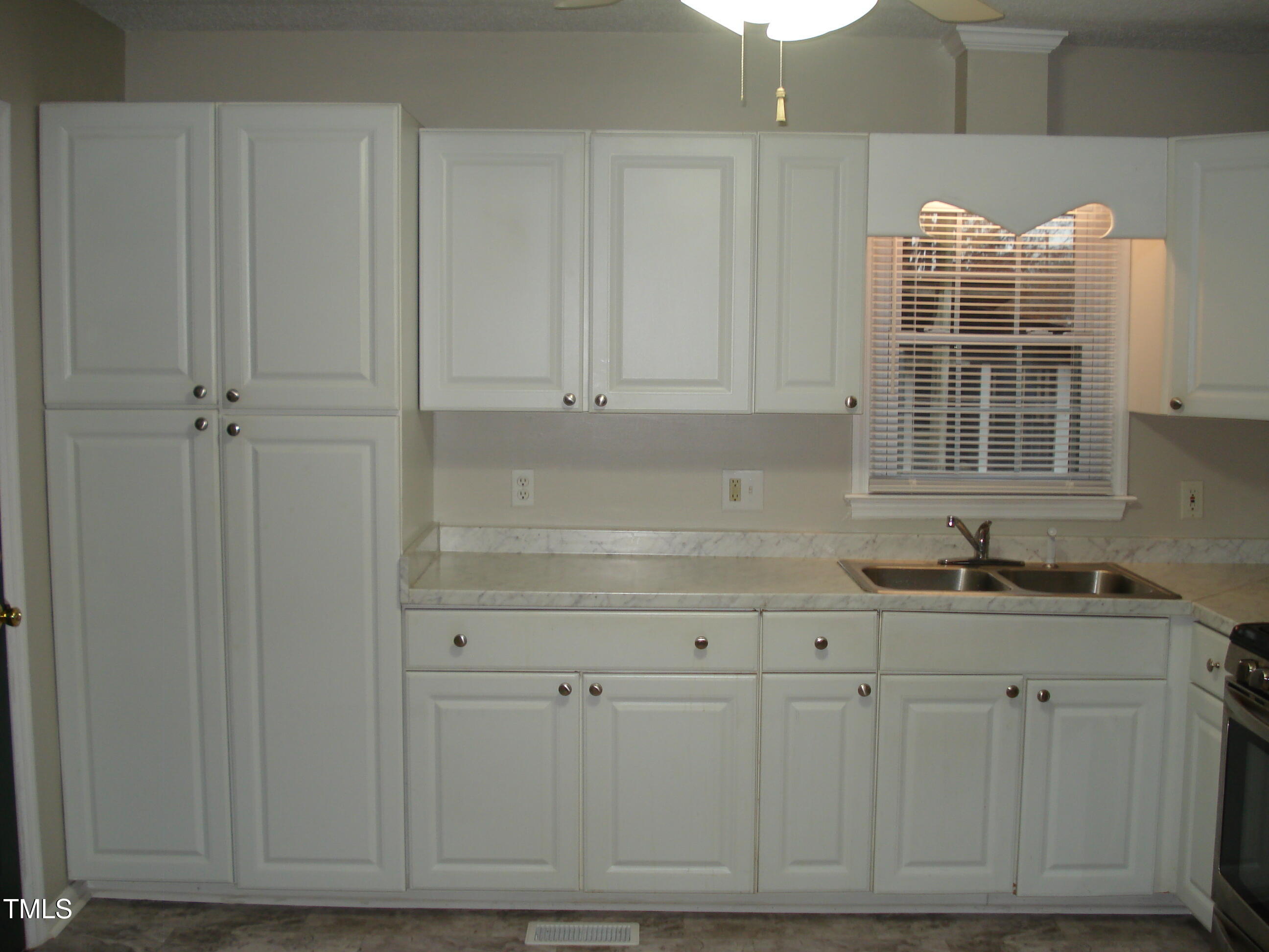 110 North 8th Street Erwin, NC 28339 - Photo 13 of 46 DSC07871