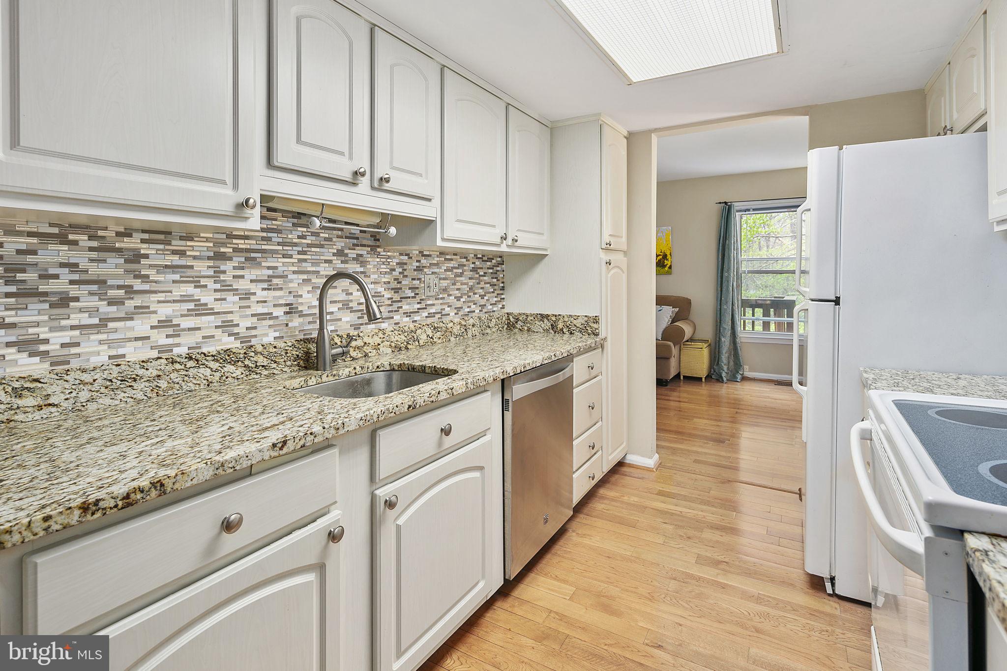 6245 Rathlin Drive Springfield, VA 22152 - Photo 6 of 43
