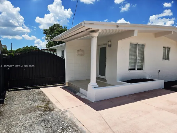 $2,950 | 6744 Southwest 21st Street, Miami, FL 33155