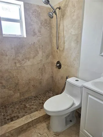 $2,950 | 6744 Southwest 21st Street, Miami, FL 33155