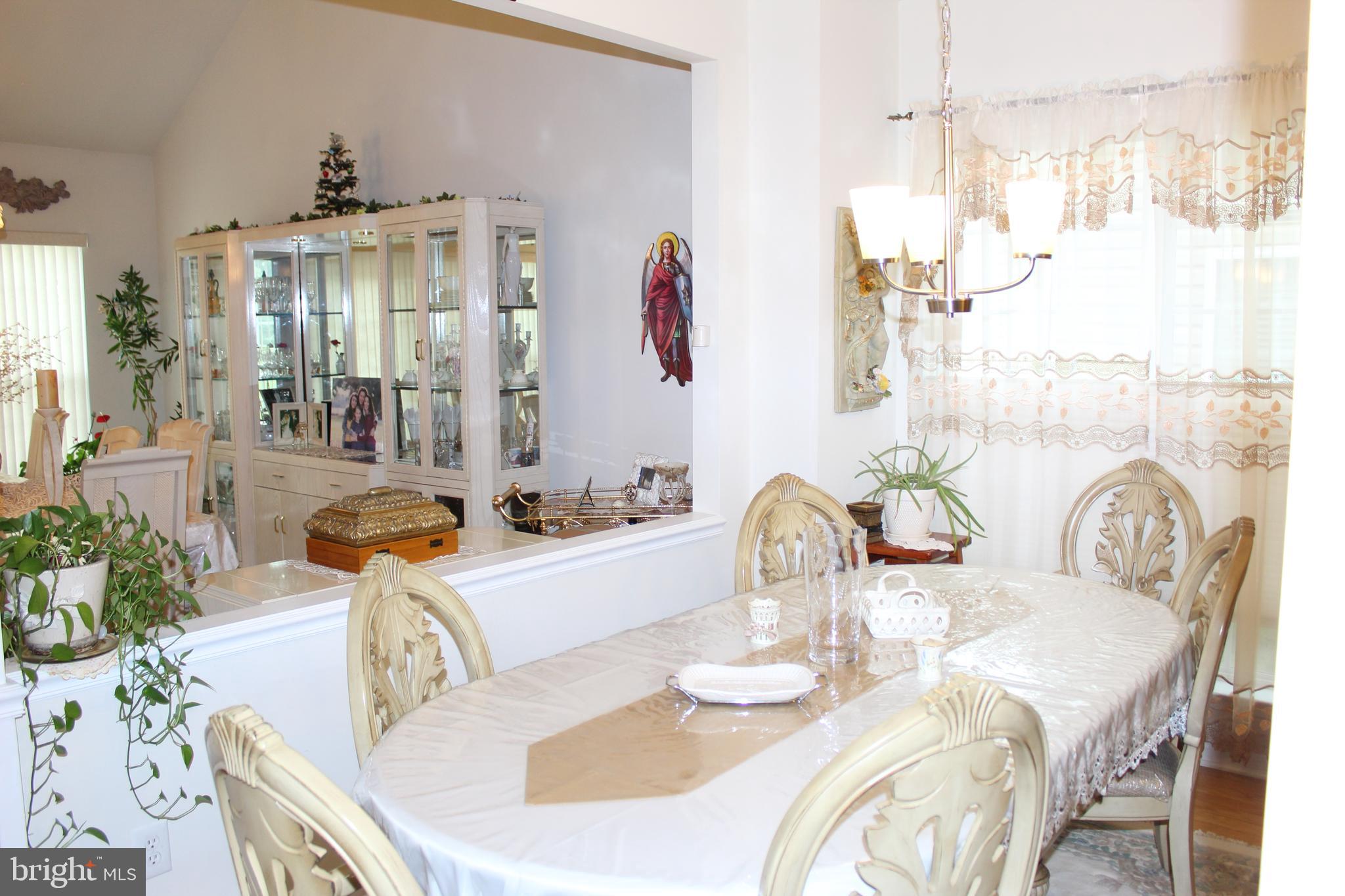 66 Pennington Court Delanco, NJ 08075 - Photo 14 of 37 Breakfast Area (Nook)