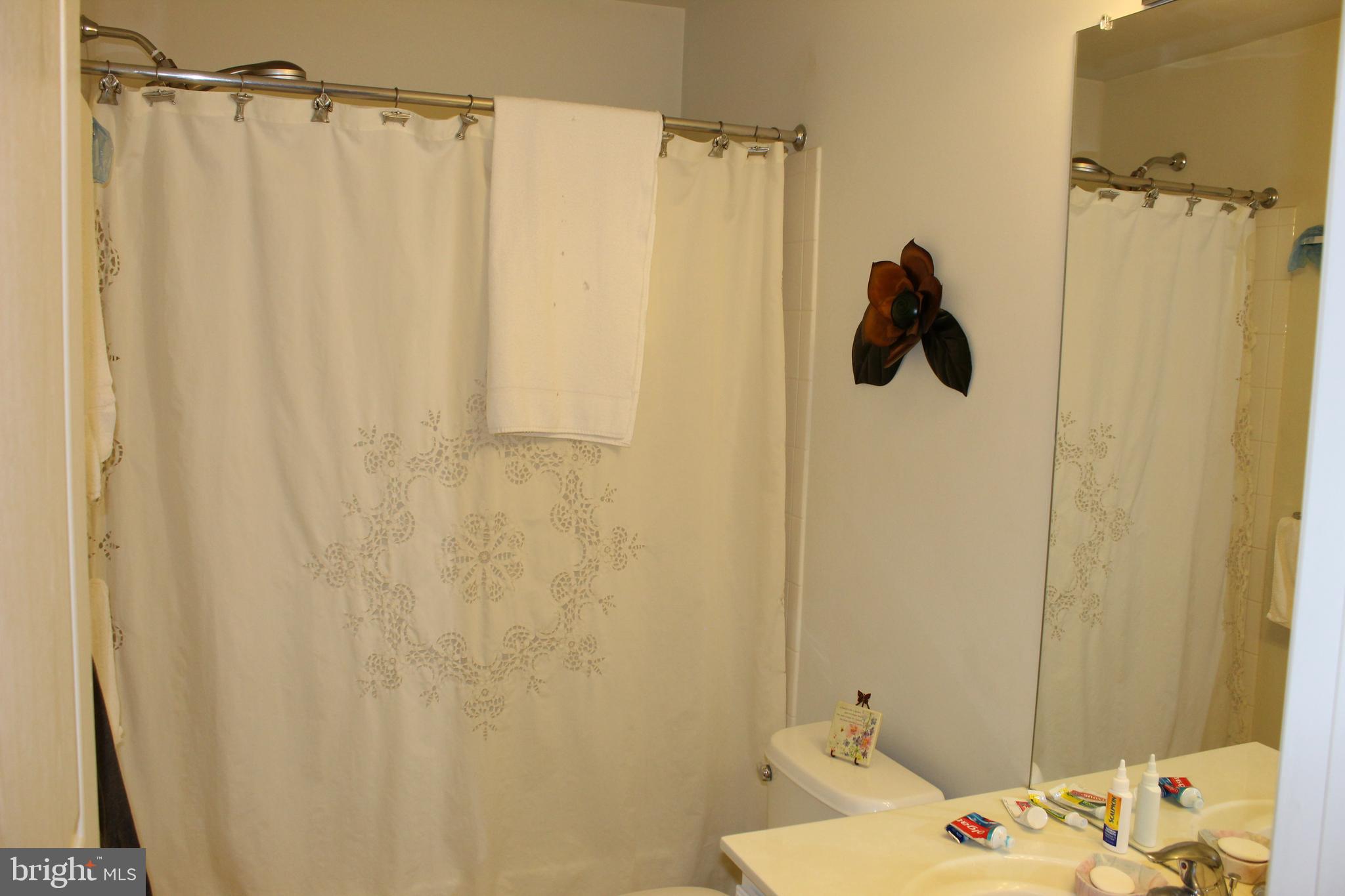 66 Pennington Court Delanco, NJ 08075 - Photo 34 of 37 Bathroom 2