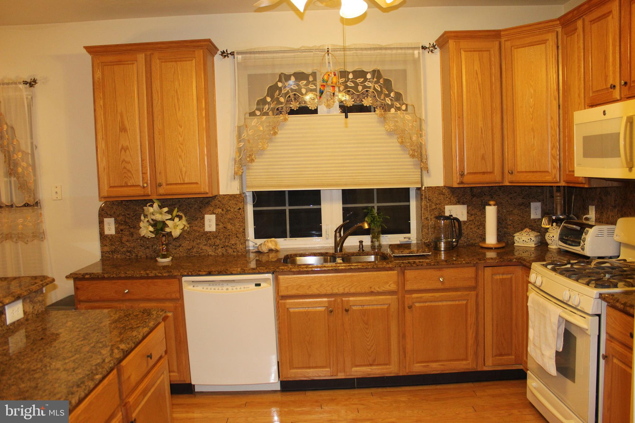 66 Pennington Court Delanco, NJ 08075 - Photo 10 of 37 Kitchen