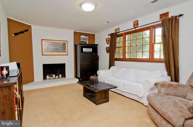 8216 Blairton Road Springfield, VA 22152 - Photo 4 of 17 Family Room