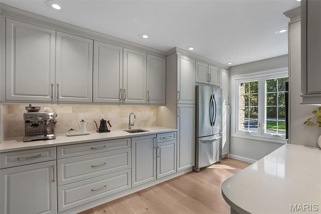 241 South Graeser Road Creve Coeur, MO 63141 - Photo 23 of 66 Gallery Image 23